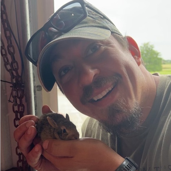 Meet your Posher, Casey - Picture 4 of 5